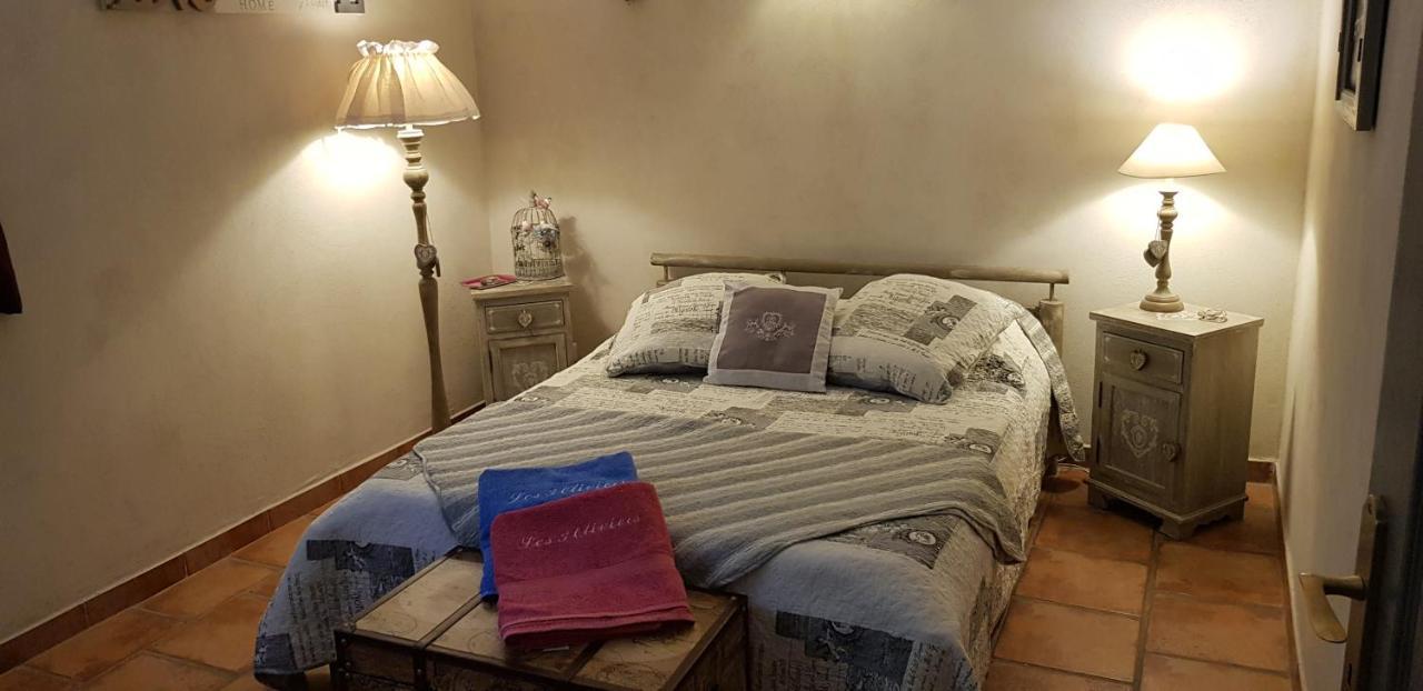 생마르탱드크로 Fenetre Sur Les Alpilles B&B 외부 사진