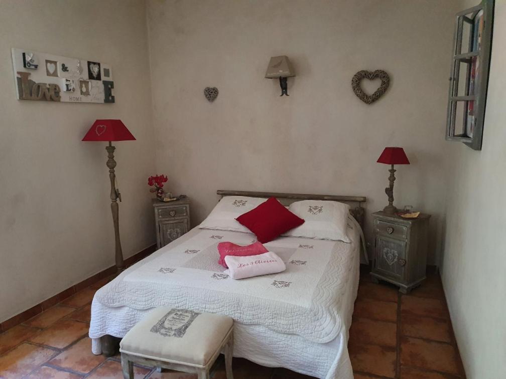 생마르탱드크로 Fenetre Sur Les Alpilles B&B 외부 사진