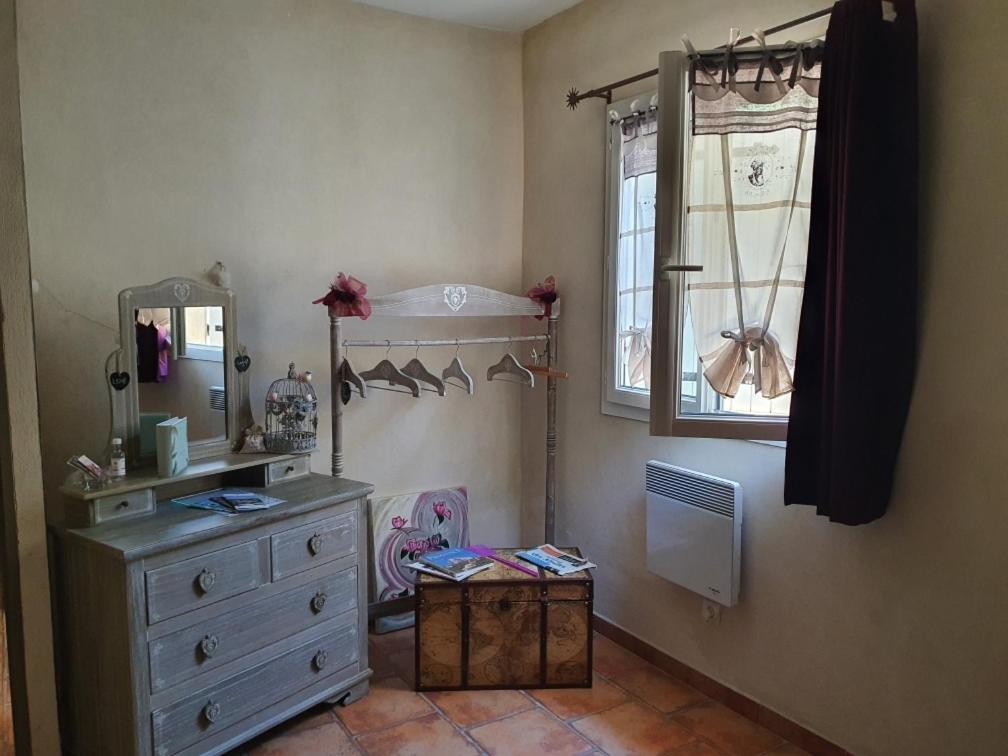 생마르탱드크로 Fenetre Sur Les Alpilles B&B 외부 사진