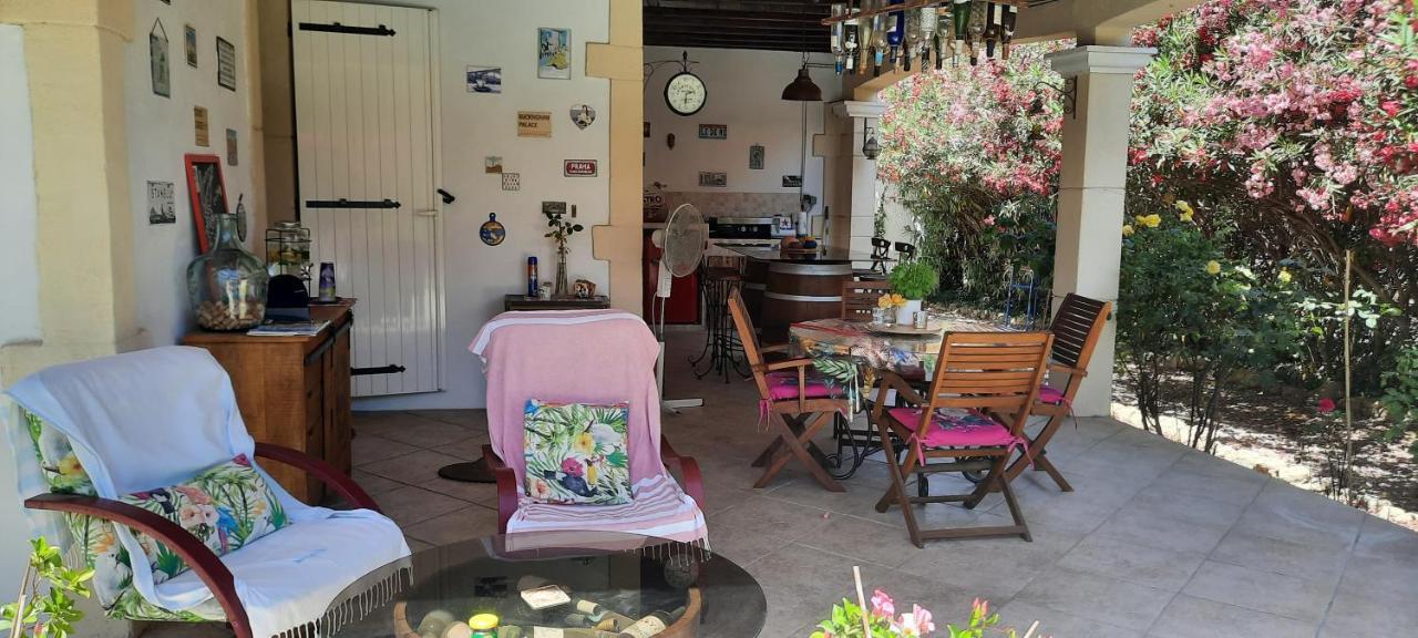 생마르탱드크로 Fenetre Sur Les Alpilles B&B 외부 사진