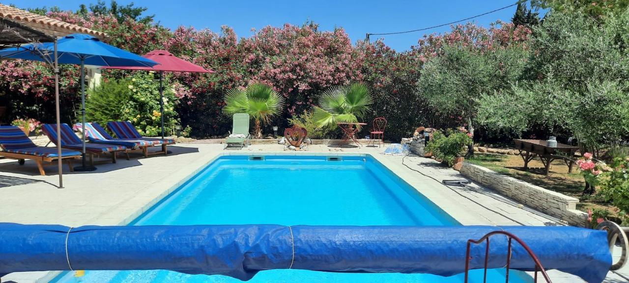 생마르탱드크로 Fenetre Sur Les Alpilles B&B 외부 사진
