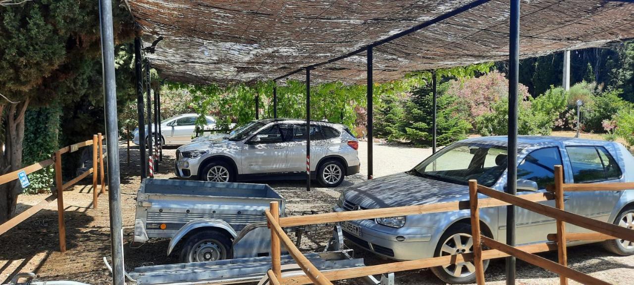 생마르탱드크로 Fenetre Sur Les Alpilles B&B 외부 사진